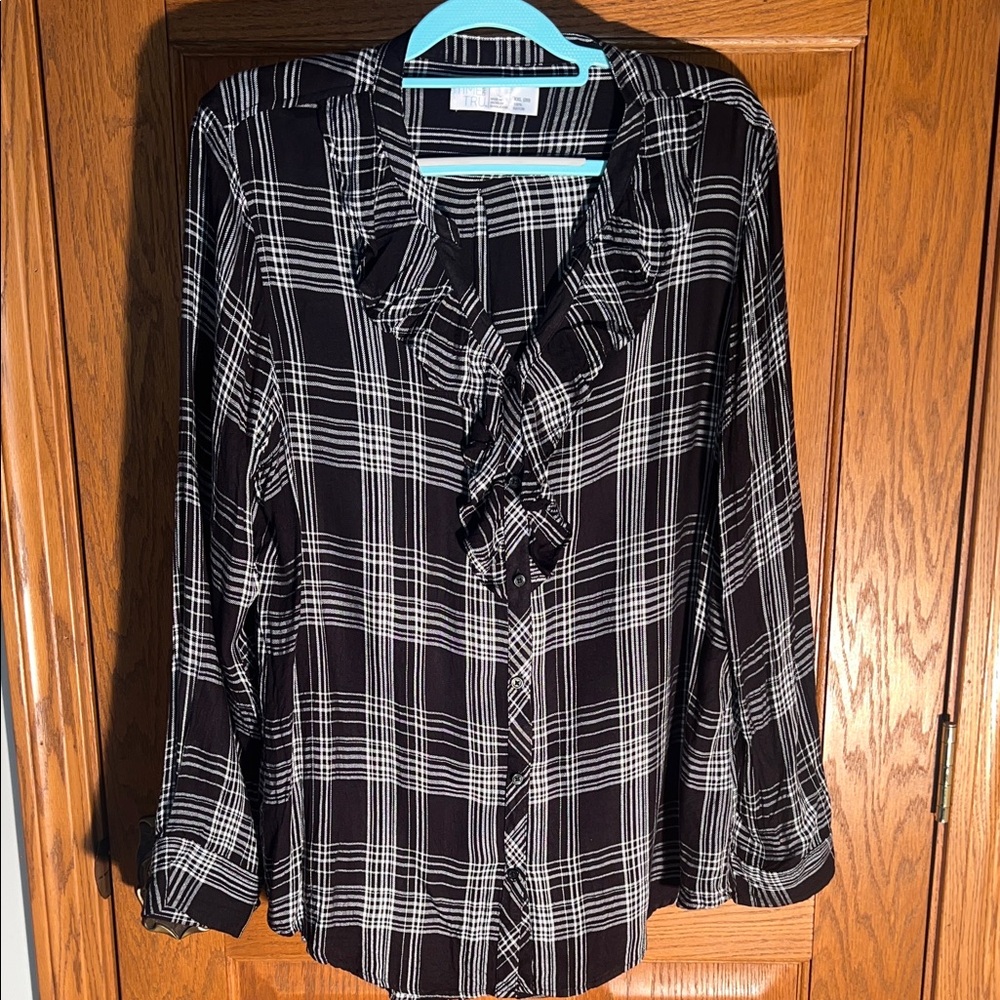 Time & Tru Black and White Checkered Blouse
